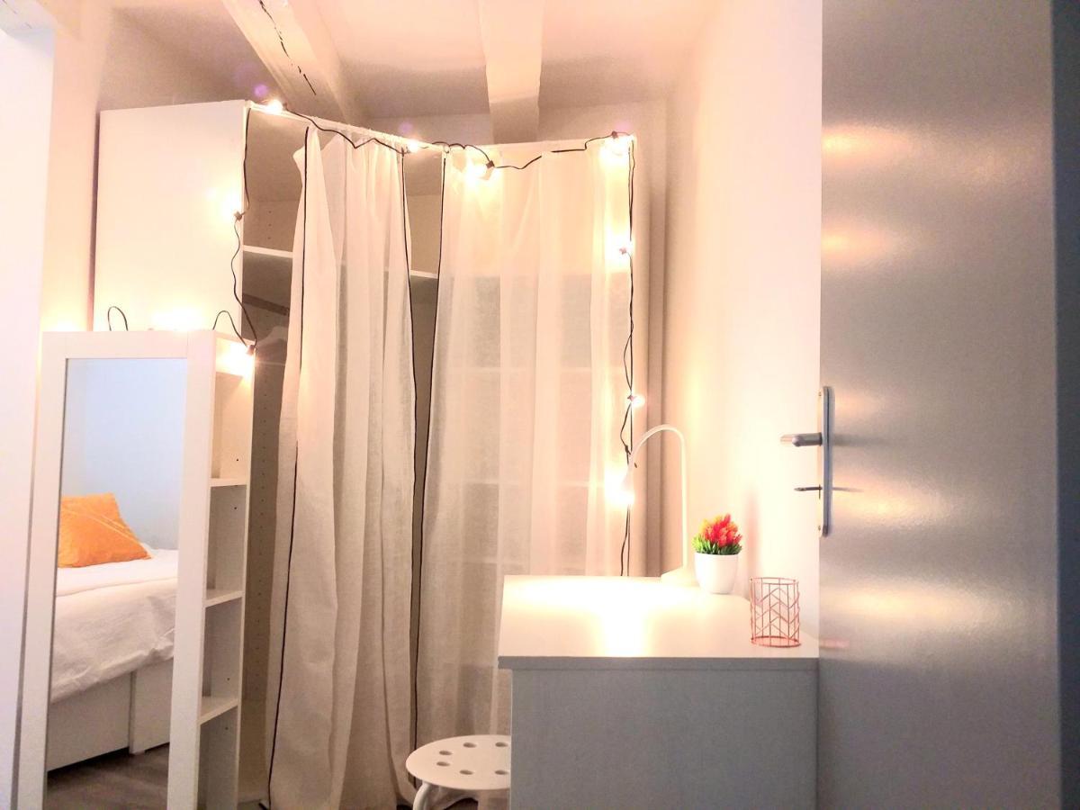 A La Grosse Armee - Dans Hotel Particulier, Hypercentre Avec Garage, Au Calme Bourges Exterior foto